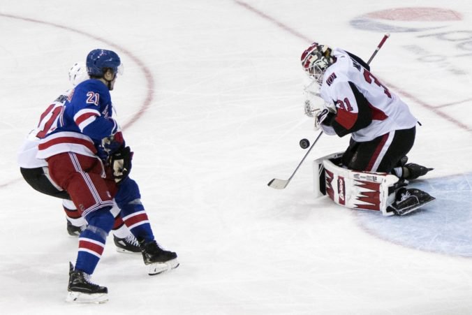 Video: Kane a Toews si zlepšili rekordy v NHL, Jarošova Ottawa zdolala New York Rangers Video: Kane a Toews si zlepšili rekordy v NHL, Jarošova Ottawa zdolala New York Rangers