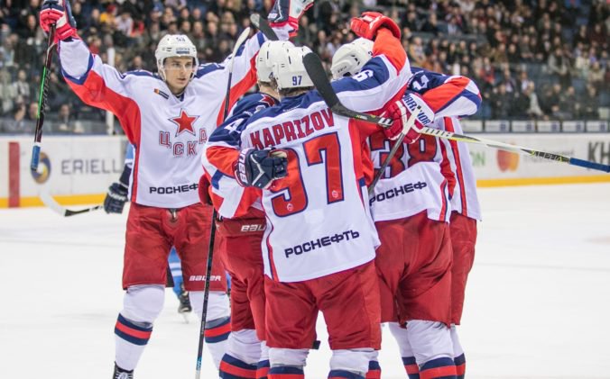 Hráči CSKA Moskva majú mečbal vo finále play-off Západnej konferencie KHL