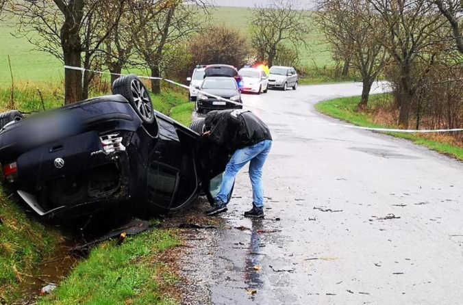 Foto: Mladík tragicky zahynul pri nehode pri Rimavskej Sobote, údajne nemal vodičský preukaz