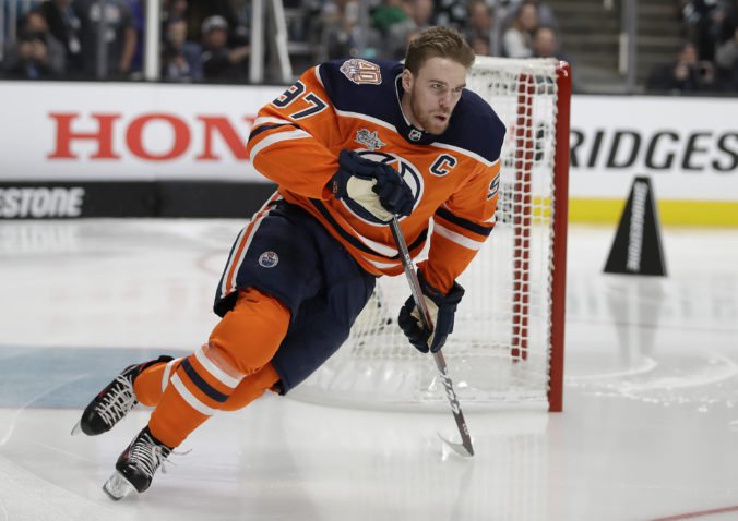 Connor McDavid si nezahrá na MS v hokeji 2019, v poslednom zápase NHL sa zranil
