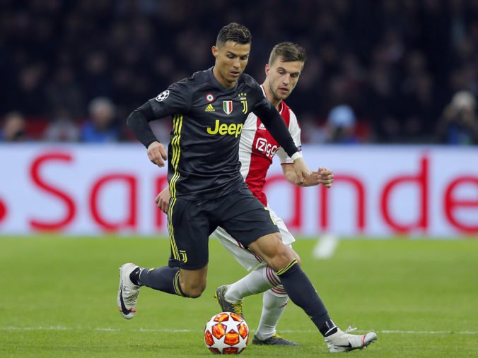 Video: Ajax v Lige majstrov remizoval s Juventusom, Barca vyhrala „vlastencom“ v Manchestri