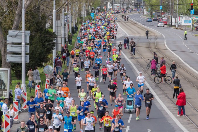 Vodičov čakajú počas behu Devín – Bratislava dopravné obmedzenia, viaceré cesty budú uzavreté