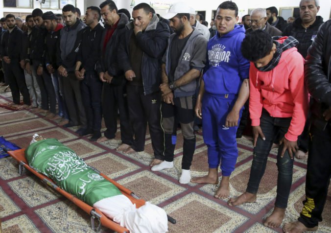 Izraelskí vojaci počas prtestov v Pásme Gazy zastrelili palestínsku tínedžerku