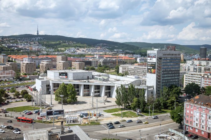 Búranie pred bratislavským Istropolisom znepokojilo architektov