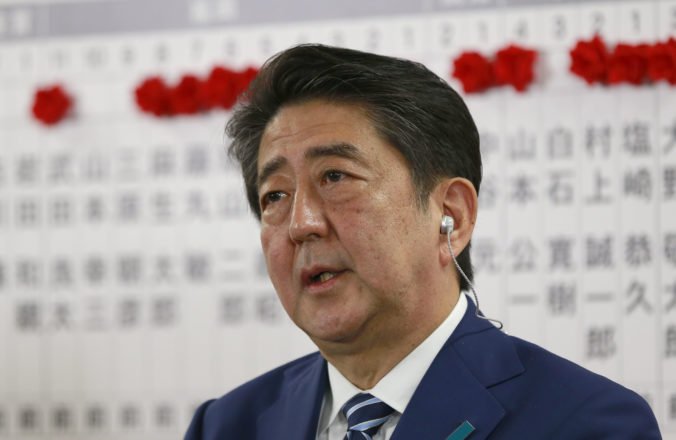 Na Slovensko po prvý raz príde japonský premiér, Abe bude rokovať s Pellegrinim aj lídrami V4