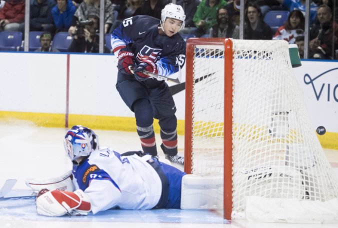 Slovenskí hokejisti do 18 rokov na MS utŕžili debakel, reprezentanti USA im strelili 12 gólov