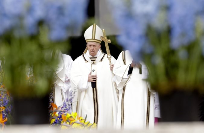Pápež František požehnal Mestu a svetu, odsúdil útoky na Srí Lanke