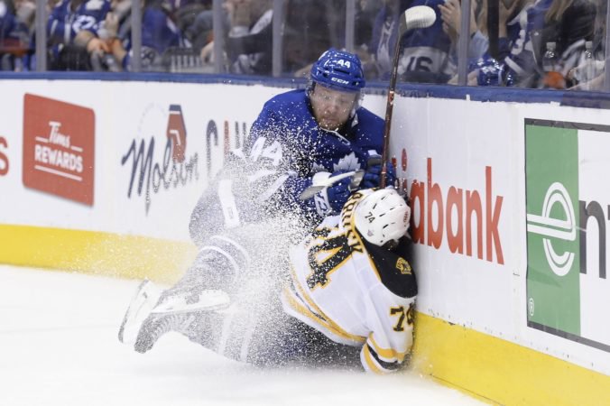 Video: Chárov Boston odvrátil vyradenie z play-off NHL, siedmy zápas si vybojovalo aj San Jose