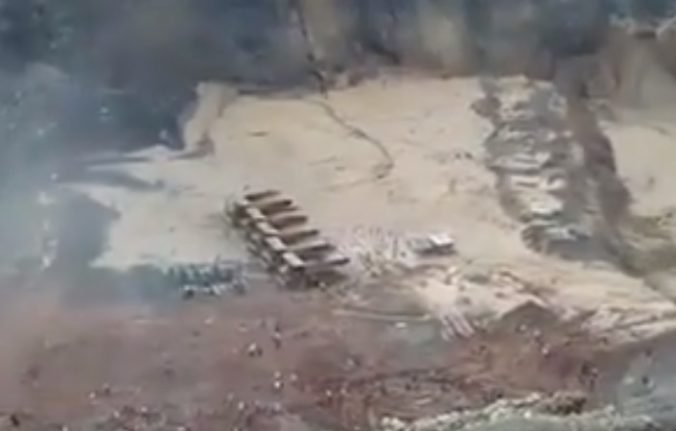 Video: Pri zosuve bahna v nefritovej bani v Mjanmarsku zomreli desiatky ľudí, ďalší sú nezvestní