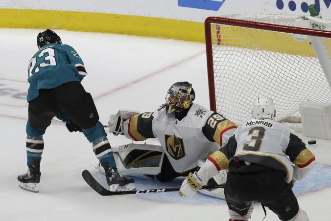 Video: „Zlatí rytieri“ viedli v tretej tretine 3:0, ale s play-off NHL sa po prehre v 7. zápase lúčia