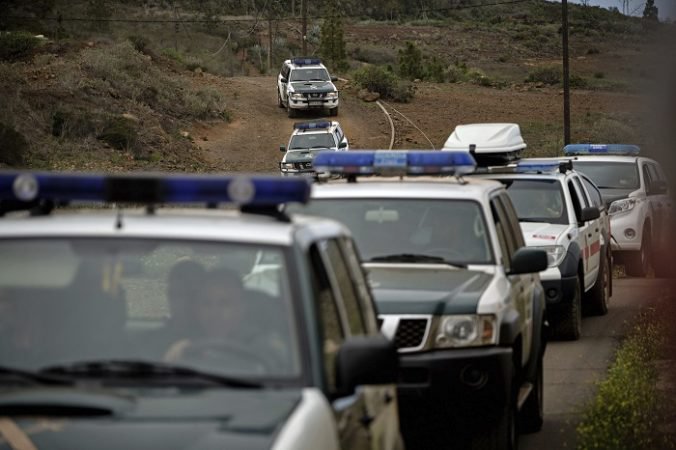 Muž údajne napadol svoju rodinu, telá matky a syna objavili v jaskyni na Tenerife