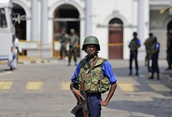 Srí Lanka po útokoch zakázala používanie dronov, militanti nimi prepravujú výbušniny