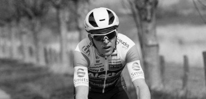 Holandský cyklista Robbert de Greef zomrel na následky zástavy srdca