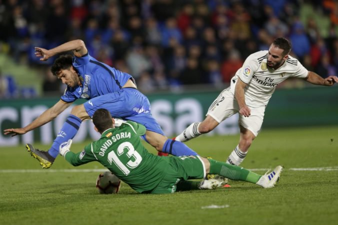 Video: Real Madrid proti Getafe iba remizoval a hrozí mu blamáž, FC Sevilla strelila päť gólov