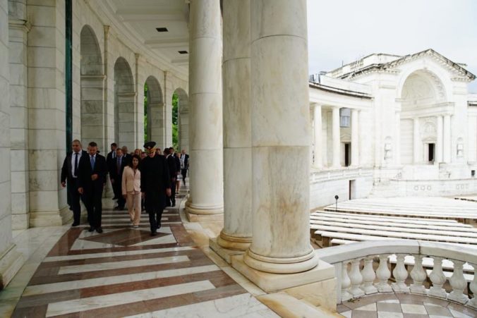 Trump má na Pellegriniho 45 minút, slovenský premiér si nejde do Bieleho domu len pre fotku