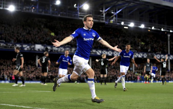 Video: Everton na svojom trávniku nezaváhal, Burnley vybavil behom štyroch minút