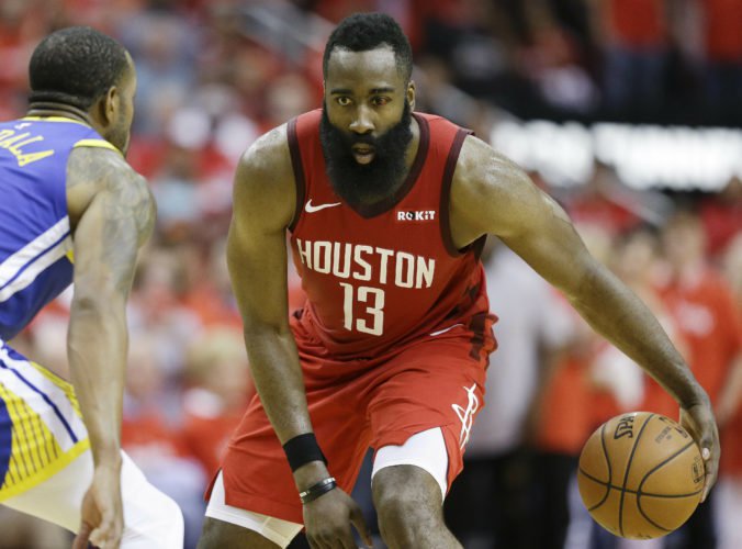 Video: Houston v ostro sledovanej sérii NBA zdolal Golden State, drámu rozhodlo až predĺženie