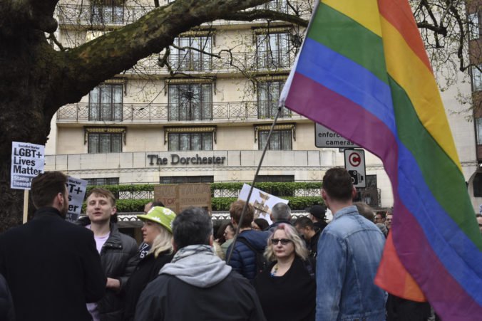 Brunej mal trestať homosexuálny styk smrťou ukameňovaním, zákony vyvolali vlnu pobúrenia