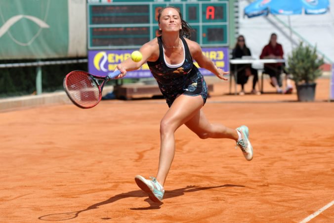 Kužmová na turnaji v Madride prešla cez Suárezovú-Navarrovú do osemfinále