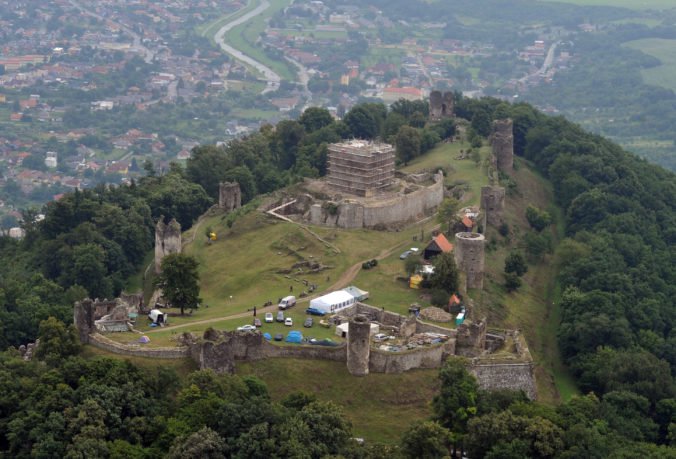 Mesto Veľký Šariš chce pokračovať v opravách hradu, ale potrebuje dotáciu z ministerstva