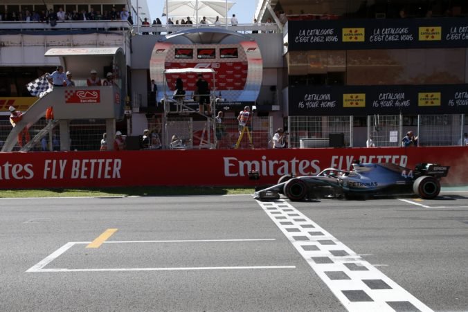 Mercedes dosiahol piate double v tejto sezóne F1, na okruhu Catalunya zvíťazil Hamilton