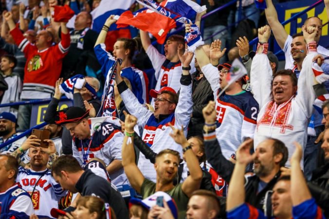 Niektoré fanzóny pred zápasom Slovensko – Kanada neotvoria, dôvodom sú výstrahy pred vetrom