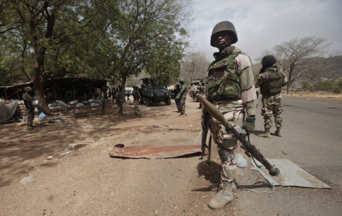 Nigérijská armáda oslobodila zo zajatia Boko Haram desiatky žien a detí