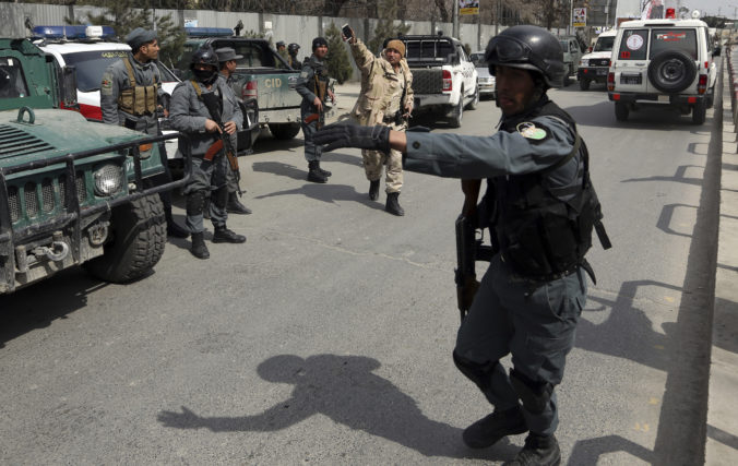 Pri amerických leteckých útokoch v Afganistane zahynulo sedemnásť miestnych policajtov