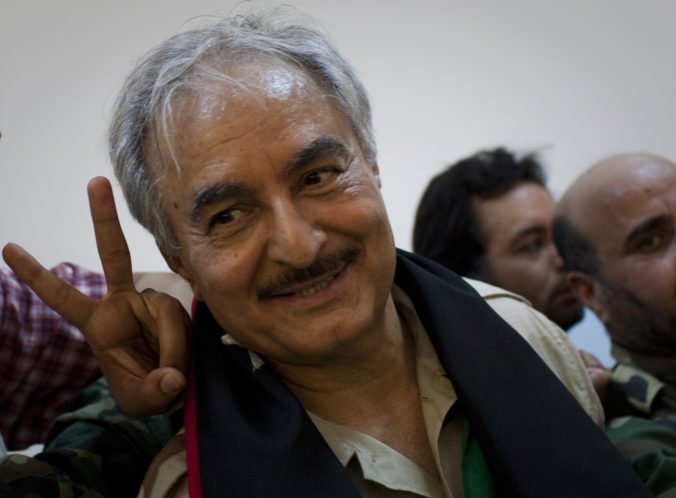Štvoricu inžinerov oslobodili zo zajatia v Líbyi, pri záchrane pomohla aj armáda generála Haftara