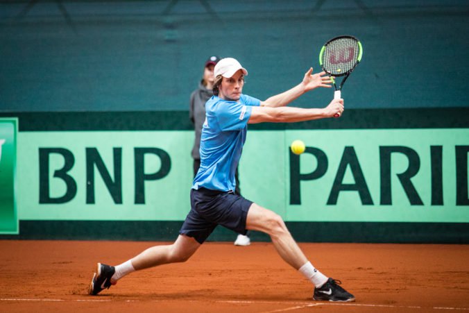 Lacko, Gombos a Horanský skončili v prvom kole kvalifikácie na Roland Garros