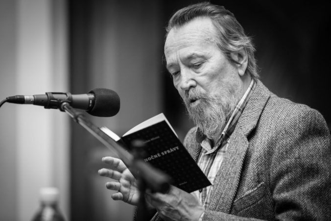 Aktualizované: Vo veku 72 rokov zomrel slovenský spisovateľ Dušan Mitana