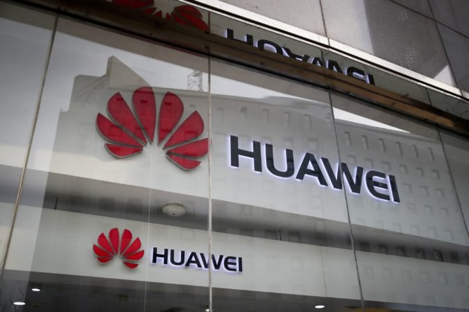 Odložili predaj nových smartfónov Huawei, dôvodom japonských operátorov je bezpečnosť