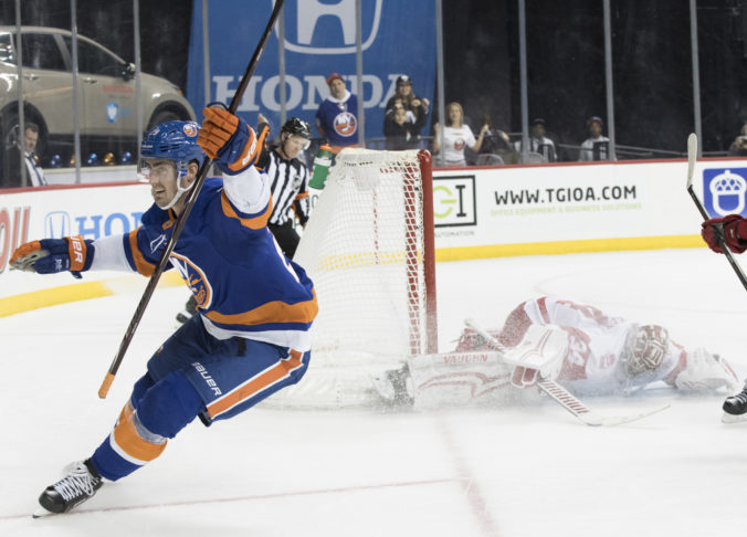 Brock Nelson pokračuje v tíme New York Islanders, „ostrovanom“ sa upísal na šesť rokov
