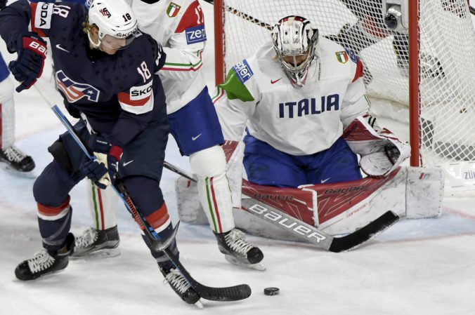 Záchrana medzi elitou na MS v hokeji 2019 má cenu zlata, tvrdí brankár Talianska Bernard