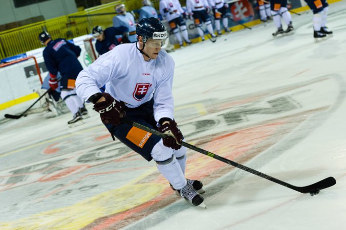 Čajkovský opúšťa Dinamo Moskva, v nasledujúcej sezóne KHL bude hrať v drese Jekaterinburgu