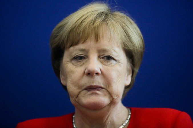 Nemecko musí byť pri nacionalizme ostražitejšie, varuje Merkelová a pripomína nacistickú minulosť