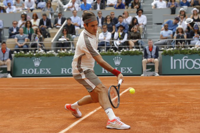 Roger Federer nestratil v 2. kole Roland Garros ani set, poradil si s Oscarom Ottem