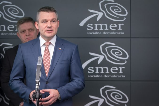 Smer-SD netvoria papaláši vo funkciách, Pellegrini víta návrh na diskusiu o budúcnosti strany