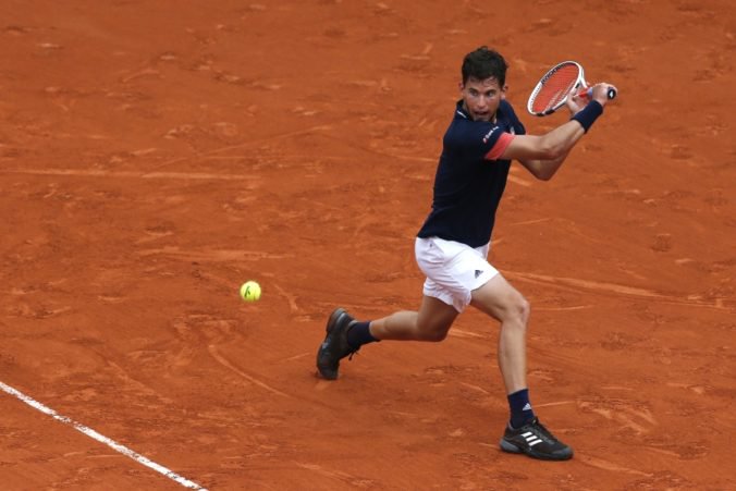 Bublik na Roland Garros skončil, Thiem predviedol skvelú koncovku a zahrá si v 3. kole