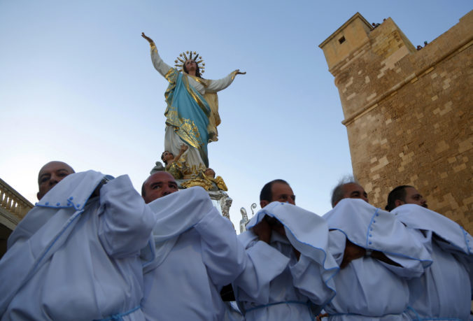 Putovná expozícia v Taliansku prišla o relikvie detí, ktorým sa zjavovala Panna Mária