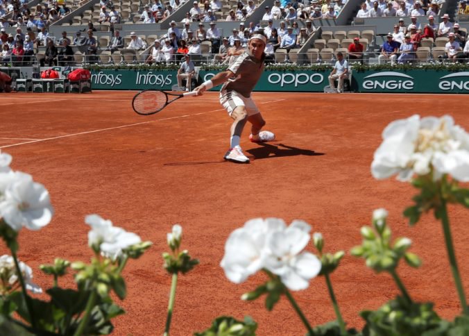 Roger Federer si zahrá na Roland Garros štvrťfinále, odohral už 400 grandslamových zápasov