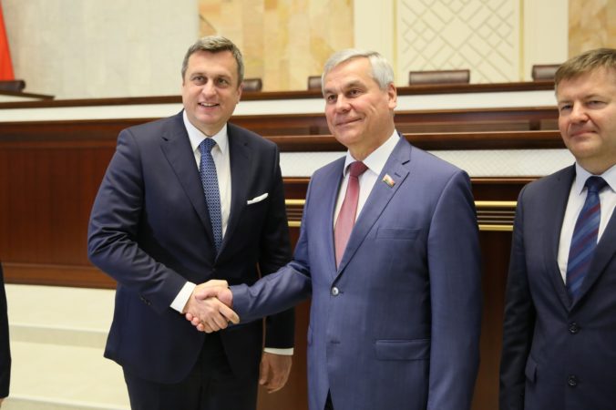 Danka v Bielorusku privítal predseda Andrejčenko, s ktorým si pozrel expozíciu o kapitánovi Nálepkovi
