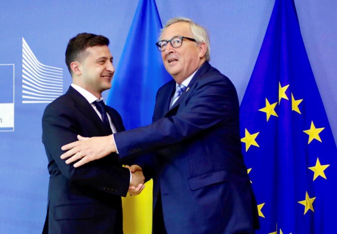 Nový ukrajinský prezident Zelenskyj sa chce usilovať o plné členstvo krajiny v EÚ a NATO