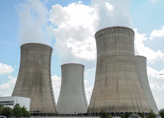 Jadrové palivo z Ruska budú naďalej používať elektrárne v Mochovciach aj Jaslovských Bohunicicach