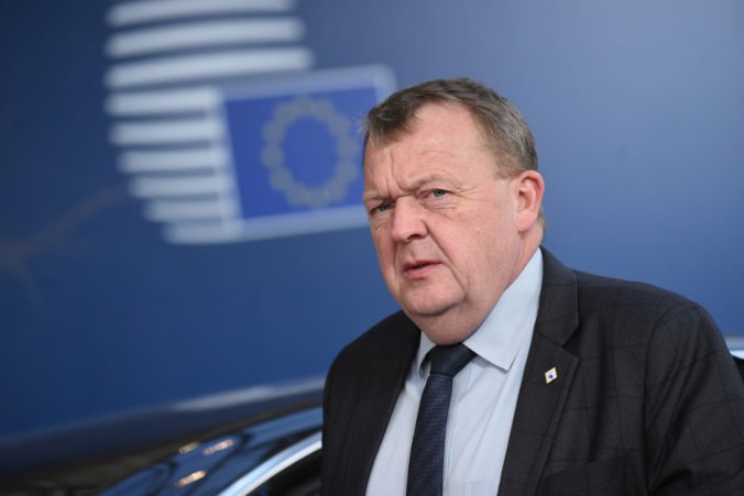 Dánsky premiér po prehre v parlamentných voľbách rezignoval na svoju funkciu