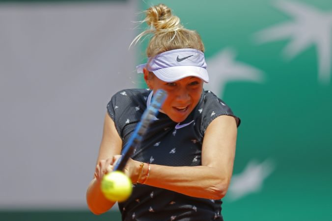 Halepová neobháji titul z Roland Garros, vo štvrťfinále ju vyradila len 17-ročná Anisimovová