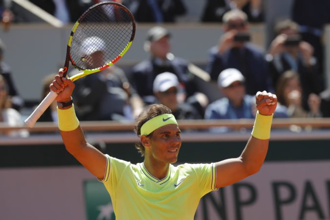Nadal po rokoch porazil Federera, vo finále si zahrá o dvanásty titul na Roland Garros