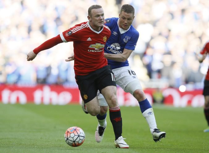 Ani najväčšie futbalové hviezdy nespasia Manchester United, Rooney radí prebudovať tím