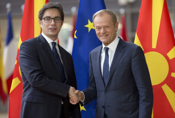 Tusk odporúča začať rozhovory o členstve Severného Macedónska a Albánska v Európskej únii