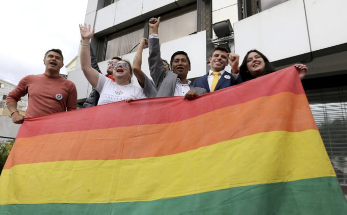 Skupina bojujúca za LGBT práva v Ekvádore oslavovala, súd povolil homosexuálne manželstvá